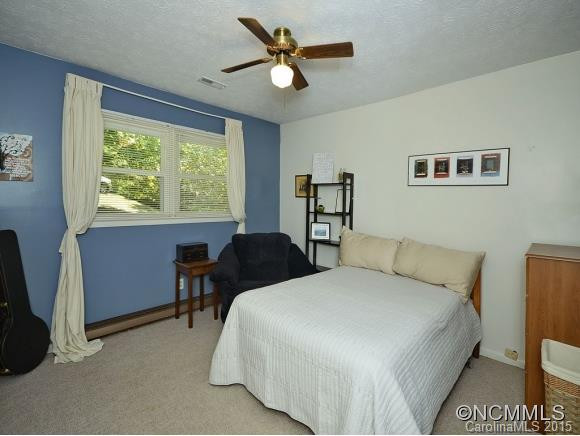 18 Holly Hill Drive - Photo 12