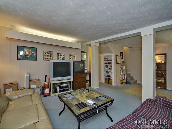 18 Holly Hill Drive - Photo 16