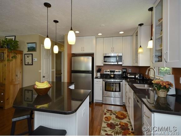 18 Holly Hill Drive - Photo 4