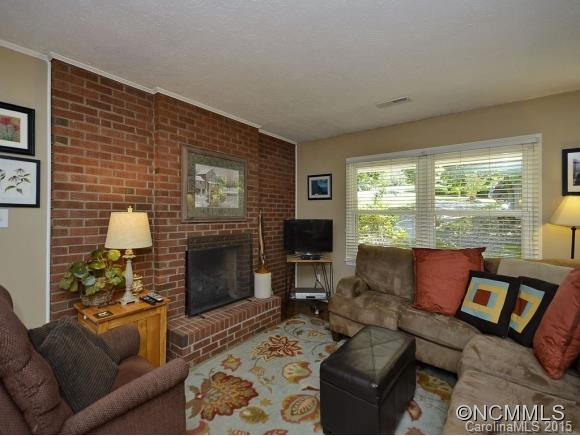18 Holly Hill Drive - Photo 5