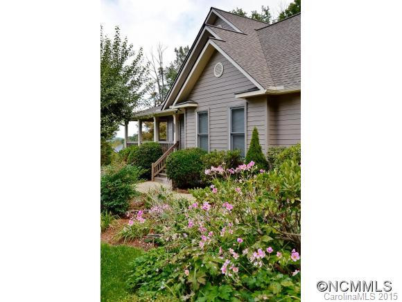 207 Presidential Drive - Photo 2