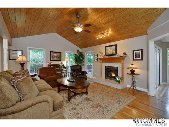 207 Presidential Drive - Photo 6