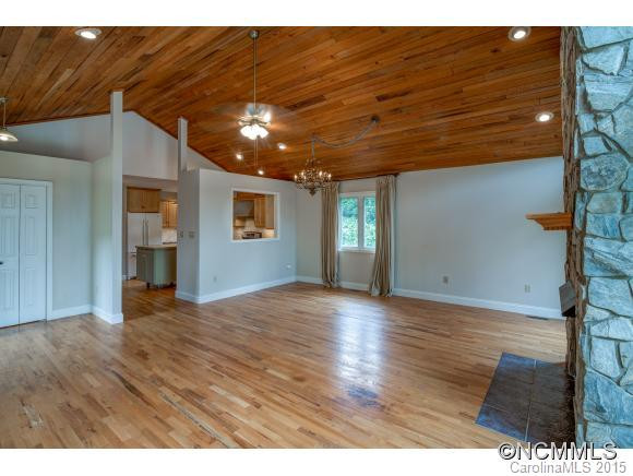 112 Elm Drive - Photo 3