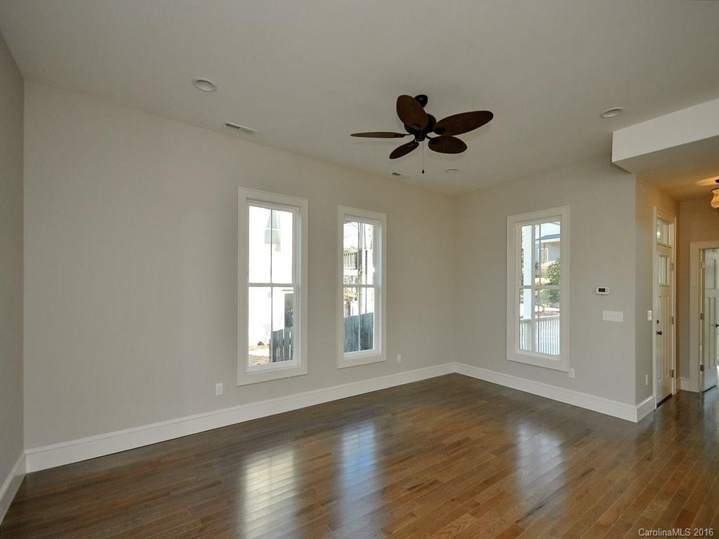 34 Mclain Street - Photo 2