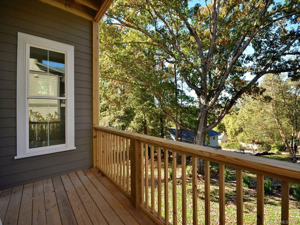 34 Mclain Street - Photo 4