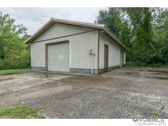780 Hendersonville - Photo 8