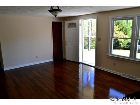 54 Oak Hill Circle - Photo 4