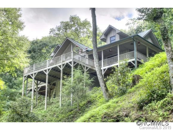 21 Wolf Laurel Drive