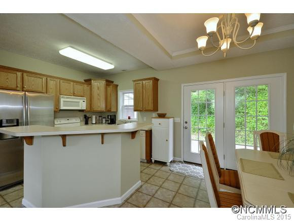 2701 N River Road - Photo 11