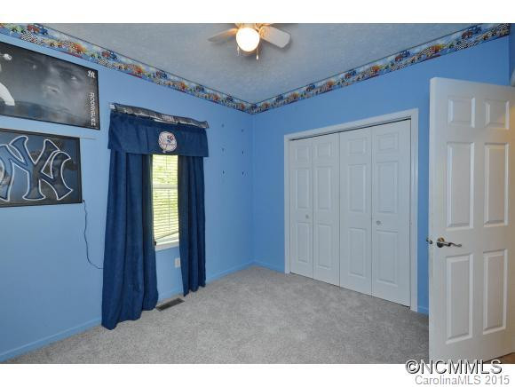 2701 N River Road - Photo 15