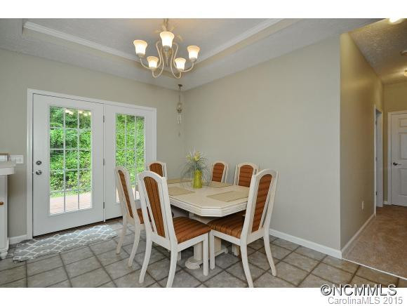 2701 N River Road - Photo 8