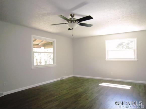 370 Bailey Road - Photo 3