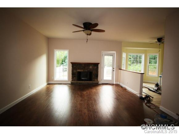 439 Meadowview - Photo 5