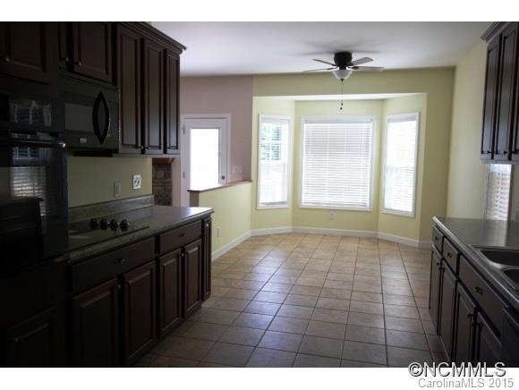 439 Meadowview - Photo 6