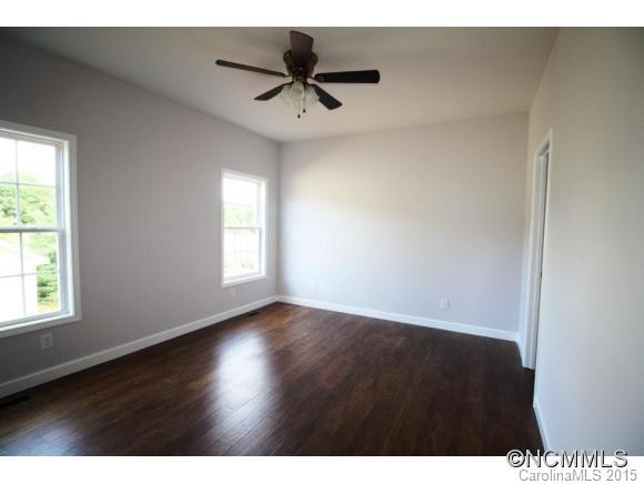 439 Meadowview - Photo 8