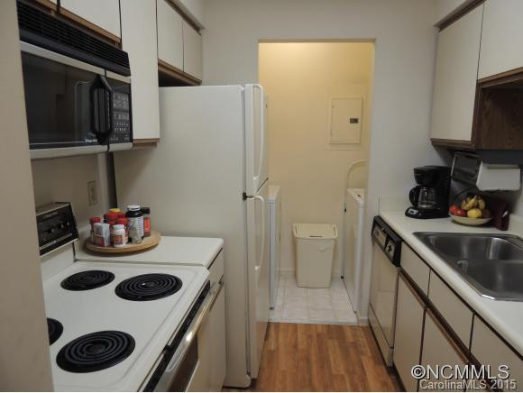 110 Heywood Road - Photo 5