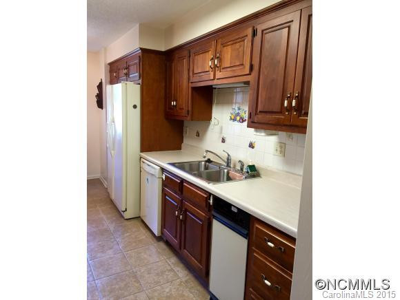 33 Southern Fairway Court #B1 - Photo 7