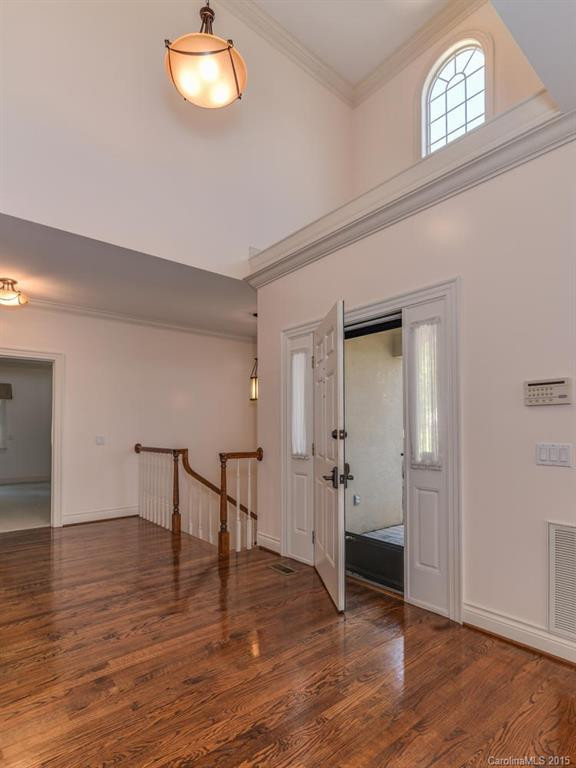 22 Tiverton Lane - Photo 4