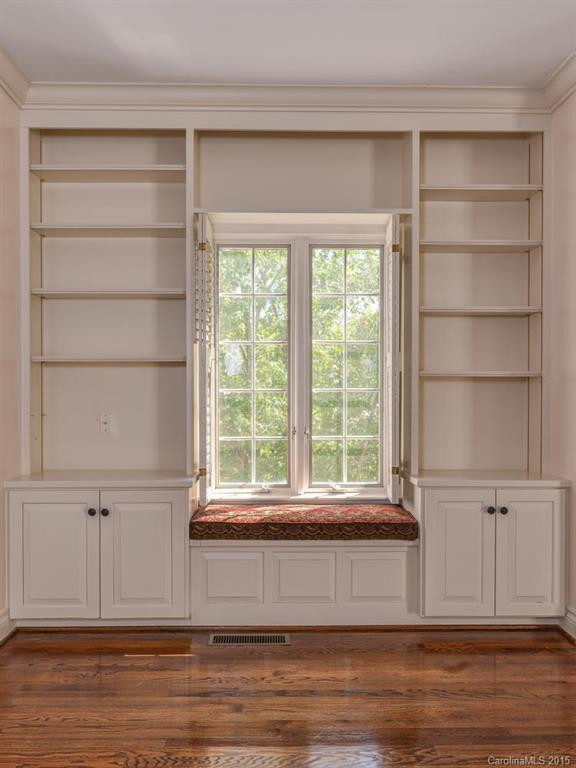 22 Tiverton Lane - Photo 8