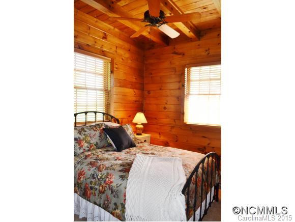 693 Skyline Drive - Photo 11