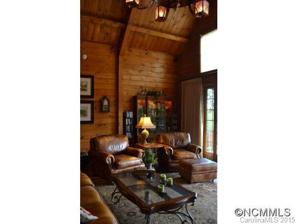 693 Skyline Drive - Photo 4