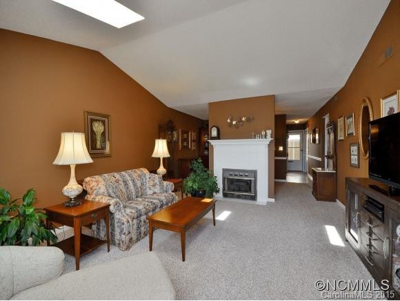 2102 Hyde Park Drive - Photo 4