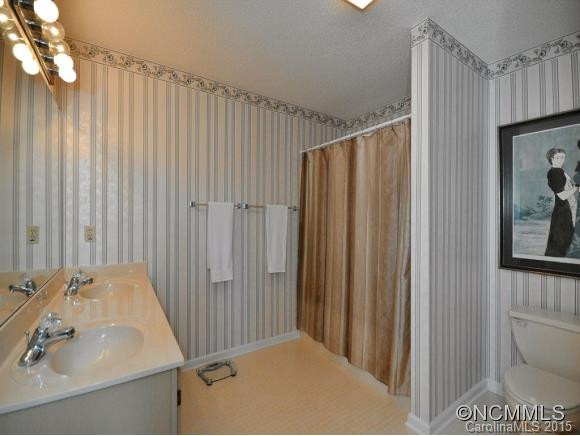 2102 Hyde Park Drive - Photo 8