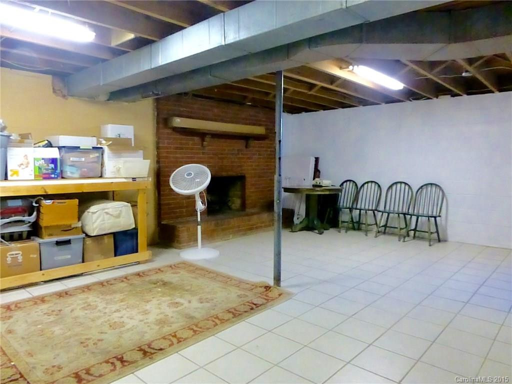 2699 N. Mills River Road - Photo 17
