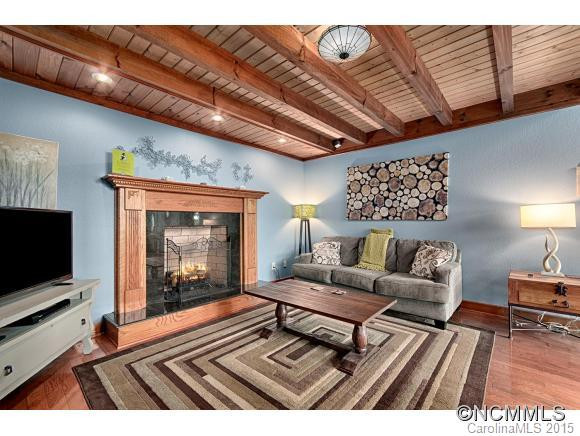 295 Whispering Wind Drive - Photo 4