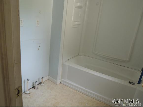 102 West Street - Photo 5