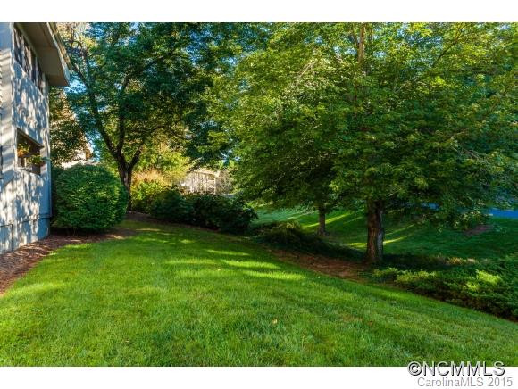501 Abbey Circle - Photo 17