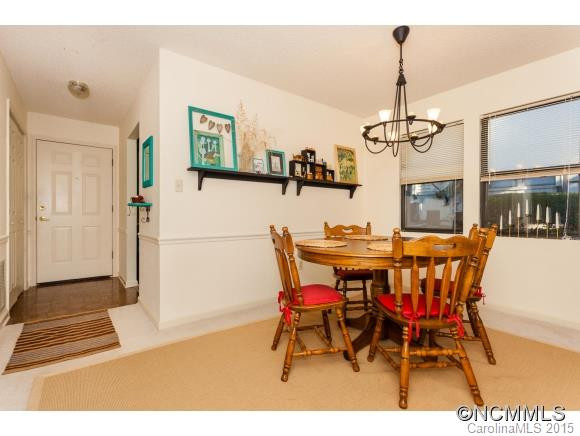 501 Abbey Circle - Photo 7