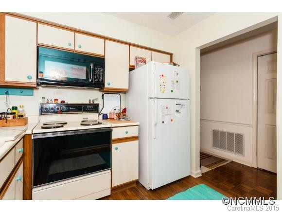 501 Abbey Circle - Photo 9