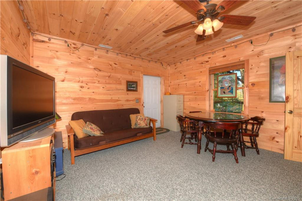 725 Forest Drive - Photo 11