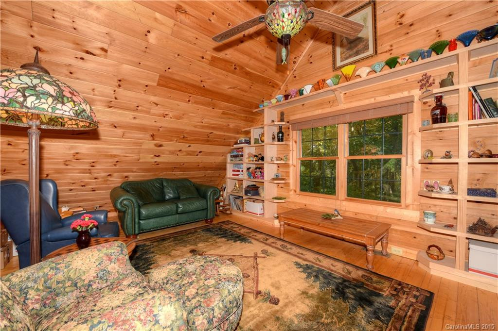 725 Forest Drive - Photo 9