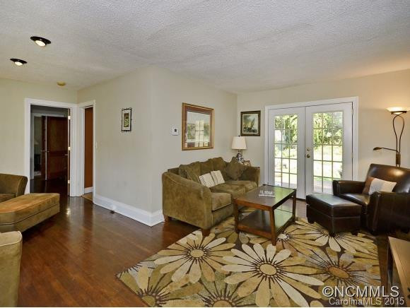 1115 Willow Road - Photo 3