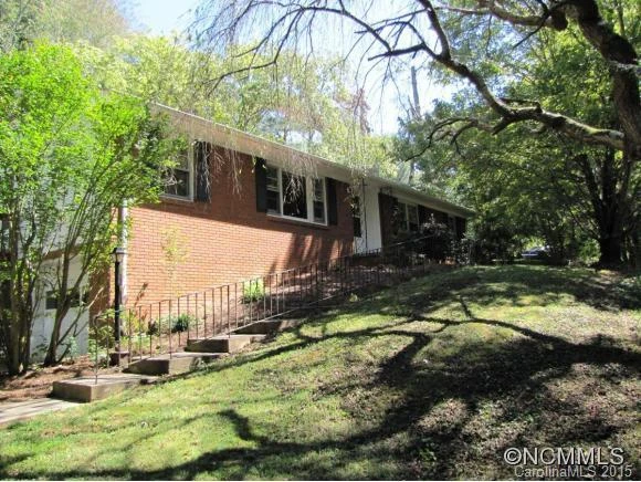 39 Fieldcrest Circle