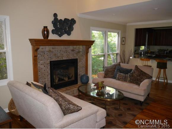 50 Woodvale Avenue - Photo 2