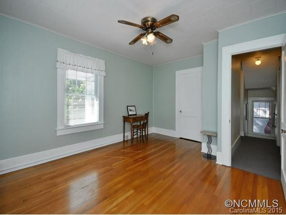 33 Melrose Avenue - Photo 13