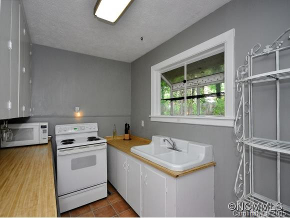 1611 Hebron Road - Photo 5
