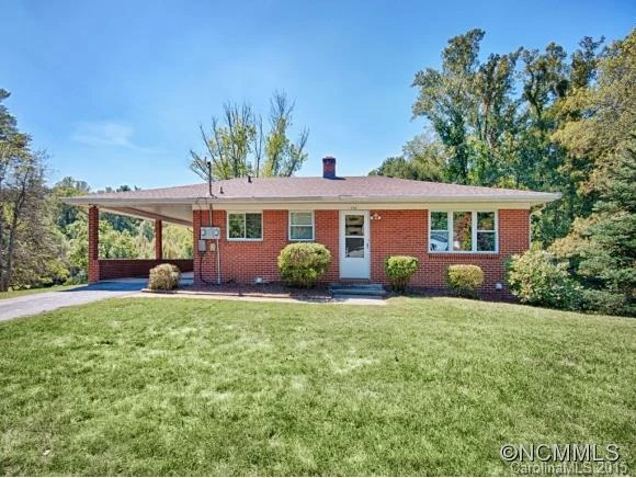 1724 Old Haywood Road
