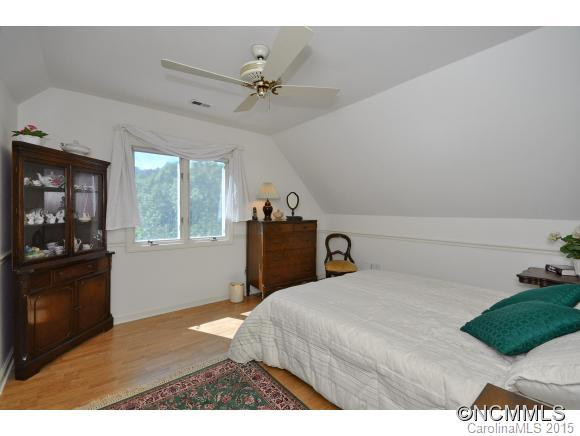 133 Edgewood Road - Photo 17