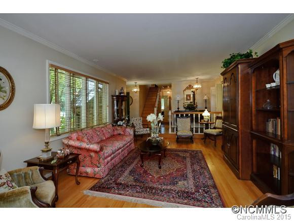 133 Edgewood Road - Photo 5