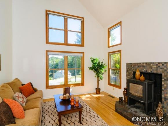 4 Westwood Drive - Photo 4