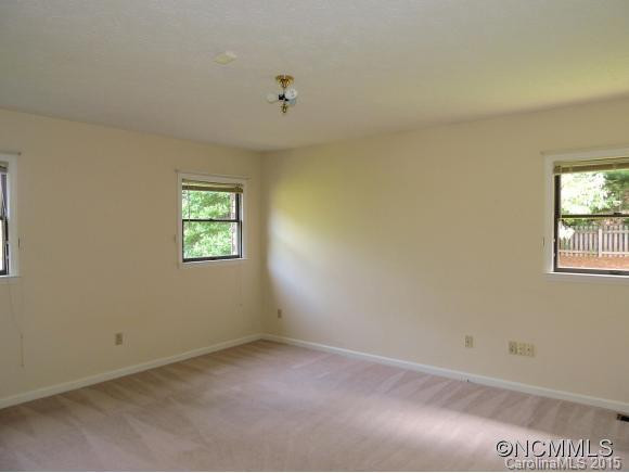 121 Mountain Valley - Photo 8