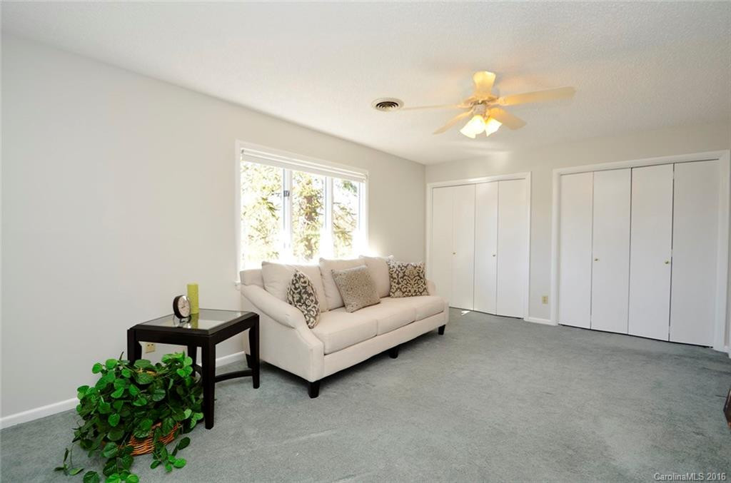 303 Crowfields Drive - Photo 12