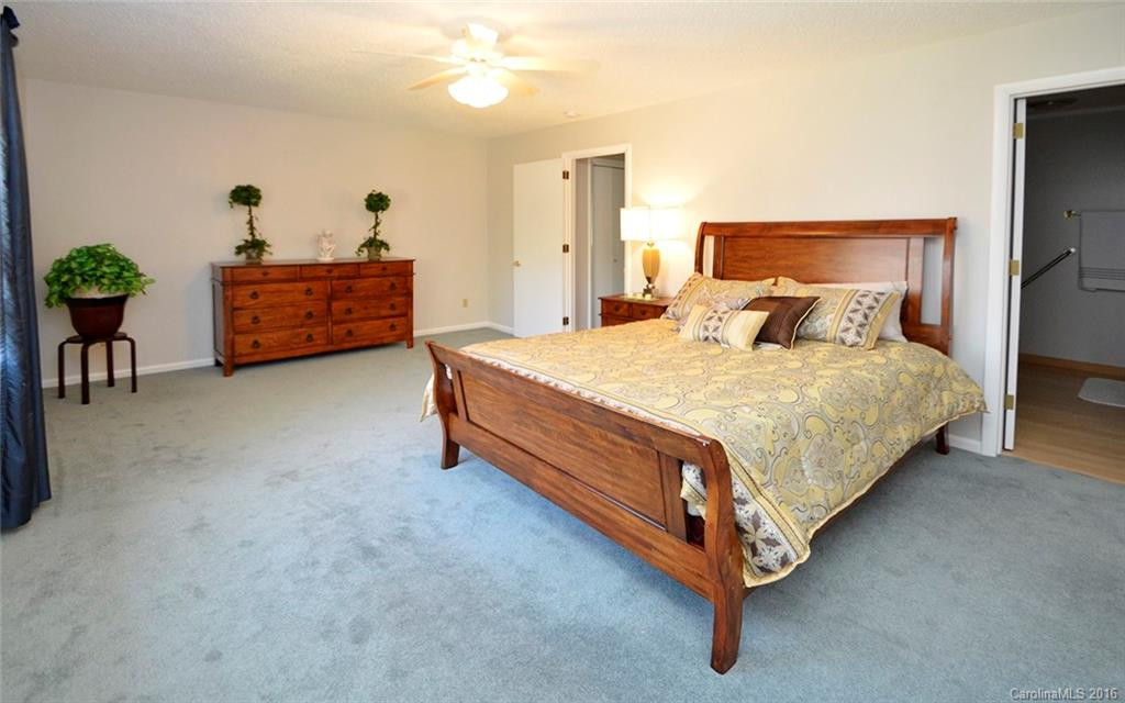 303 Crowfields Drive - Photo 13