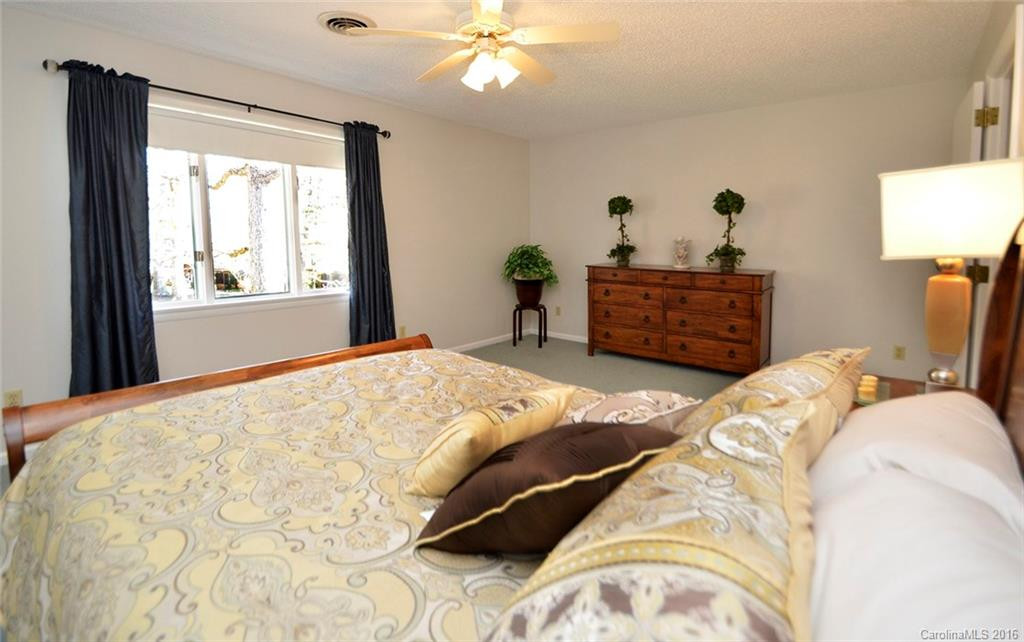 303 Crowfields Drive - Photo 14