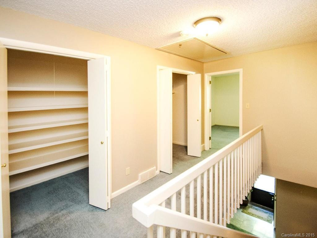 303 Crowfields Drive - Photo 16