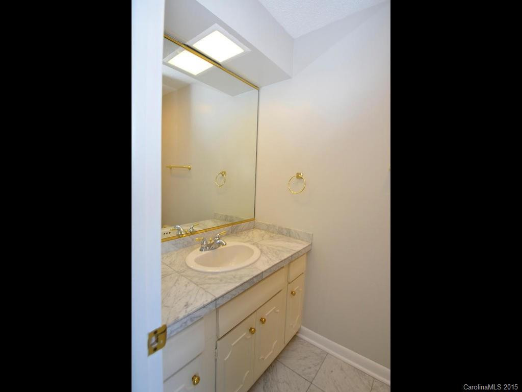 303 Crowfields Drive - Photo 3